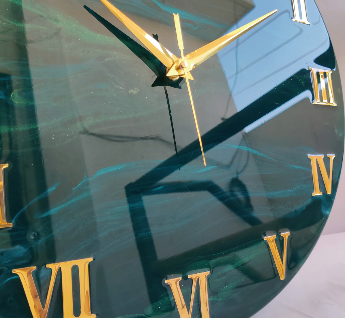 Jungle Green The luxury Resin Art Resin Wall Clock