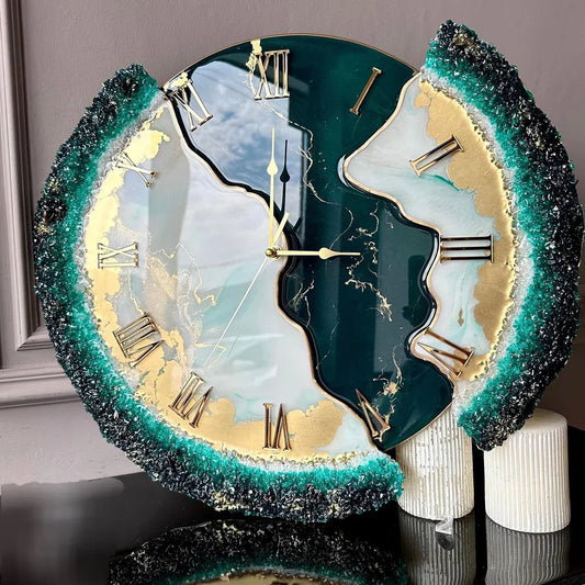 Green Whisper – A Luxe Nature-Inspired Resin Wall Clock
