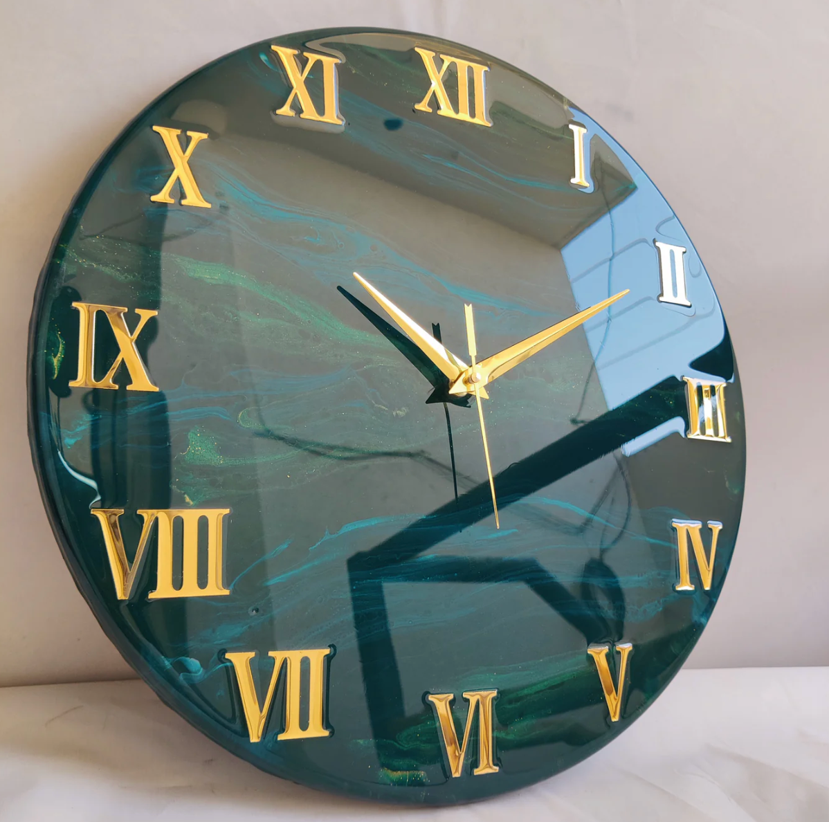 Jungle Green The luxury Resin Art Resin Wall Clock